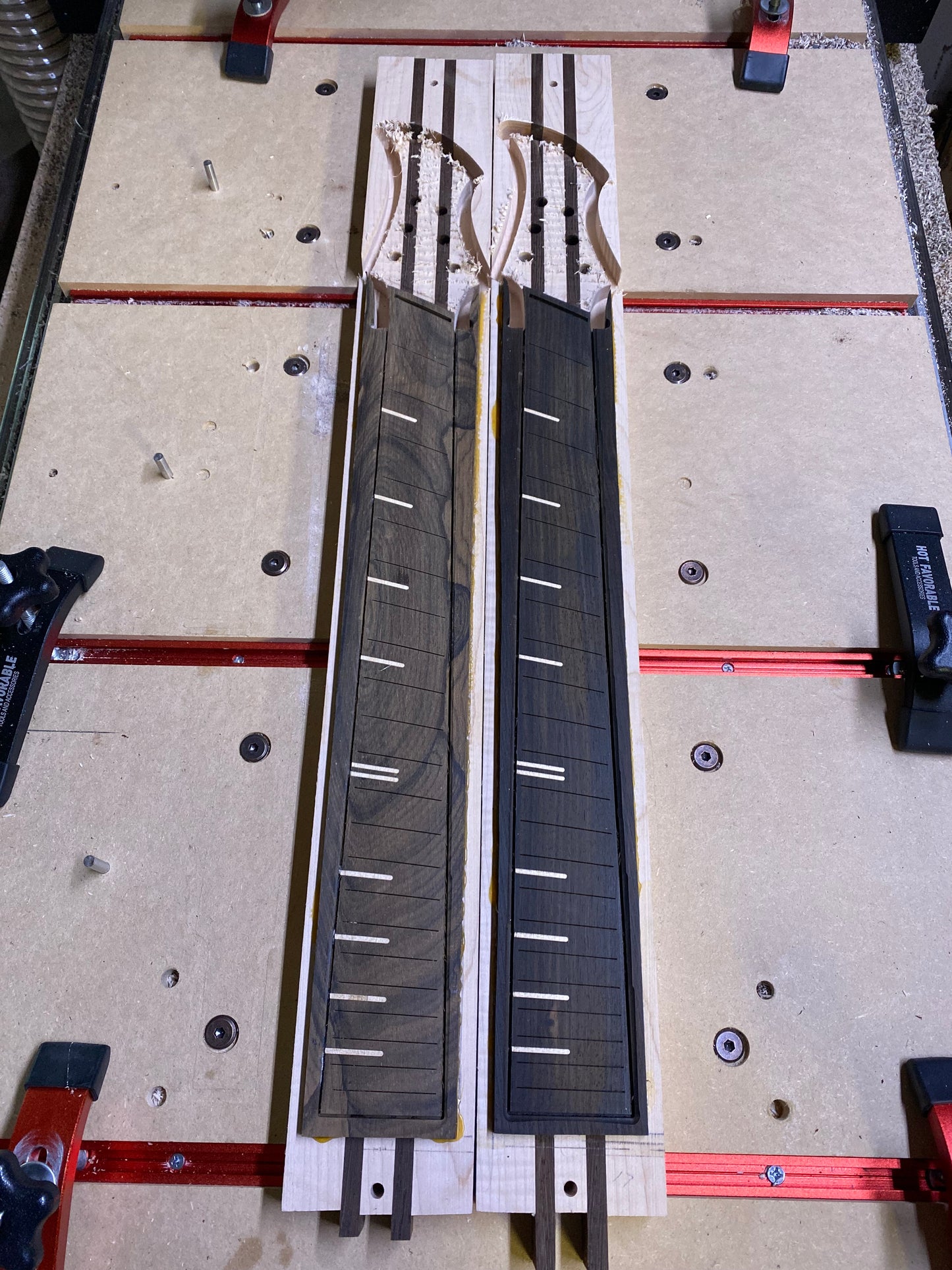 MULTI SCALE 25.5" - 26.5" NECK